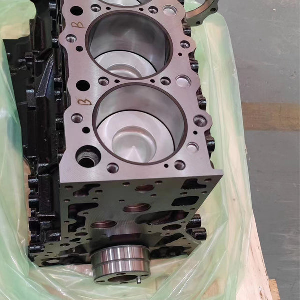 Isuzu 4HK1 truck/ construction machinery diesel engine short